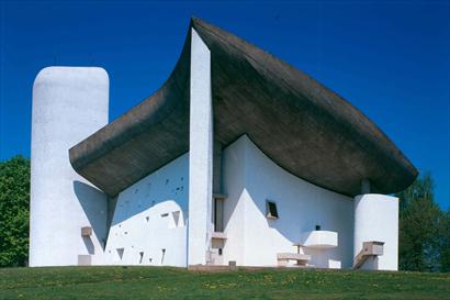 La campagne, lancée sur la plateforme de crowdfunding Ulule, invite les internautes à devenir mécène du vitrage de la chapelle